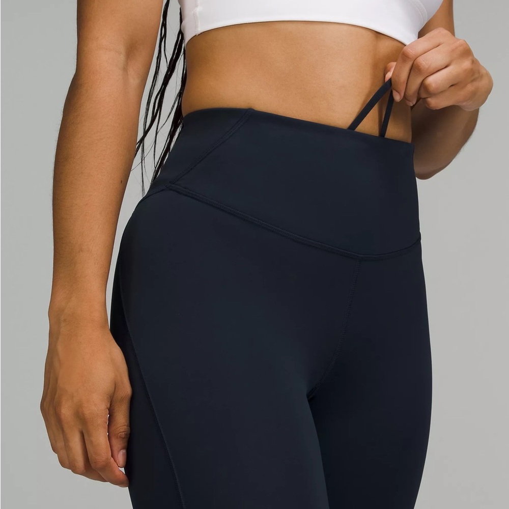 Base pace hr crop 23” NWT